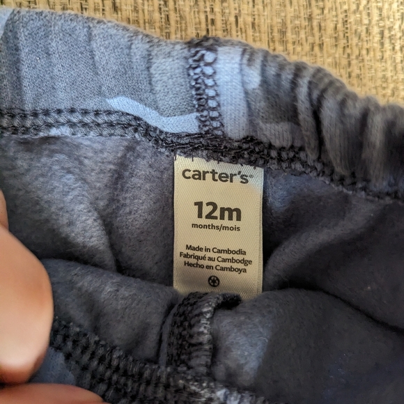 Carter's Polar Bear & Camo Fleece Set 12M - Picture 6 of 7